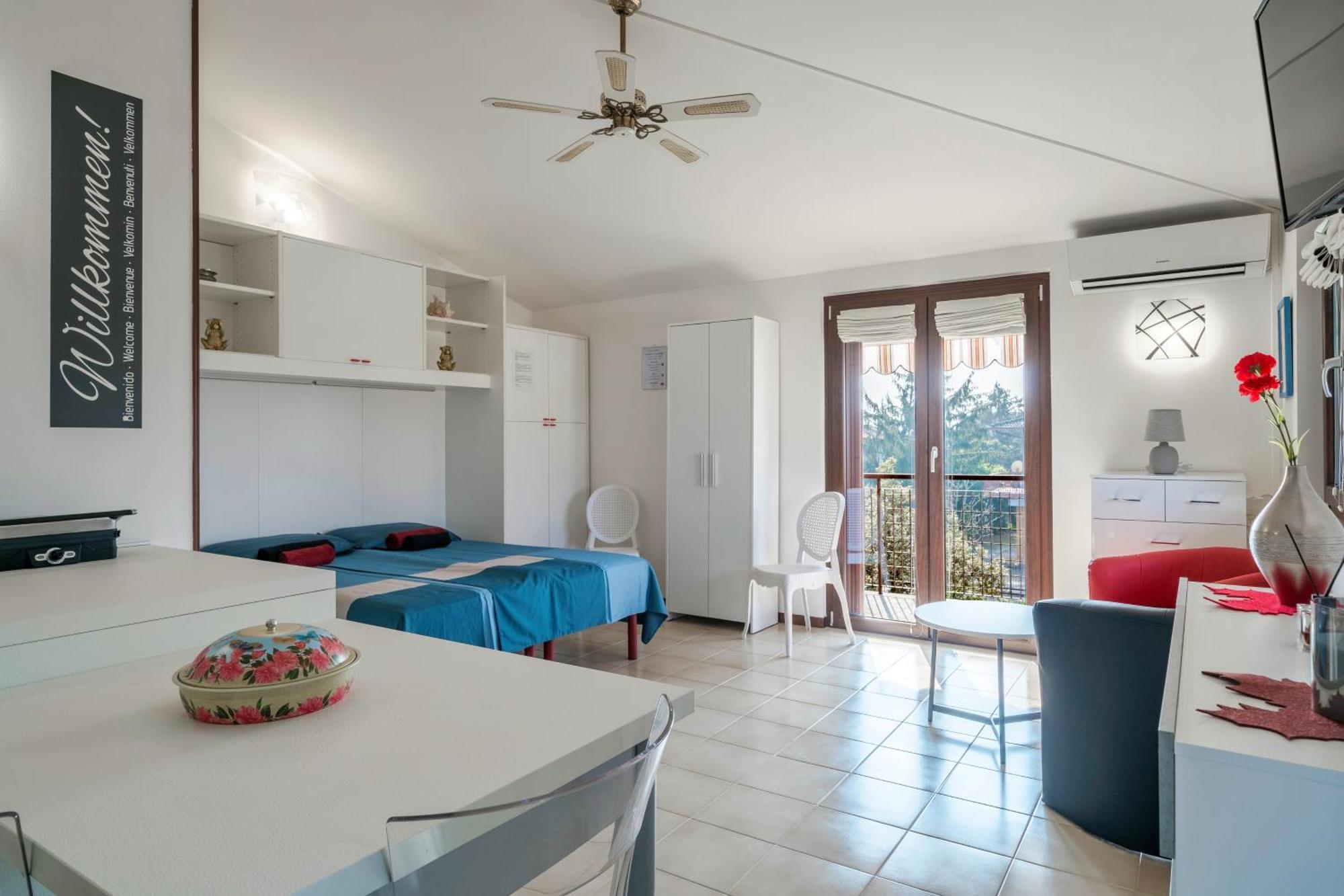 Casa Lugana 1 - Monolocale Con Piscina Fronte Apartamento *